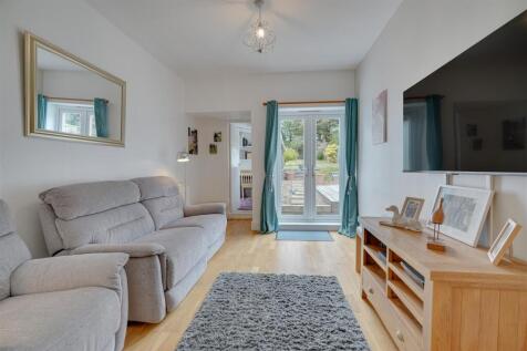 17 New Cheveley Rd, Newmarket --12.jpg