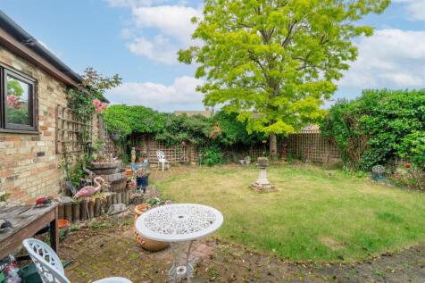 4 Spring Ln, Bottisham,--22.jpg