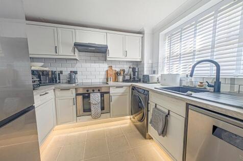 kitchen 3.jpg