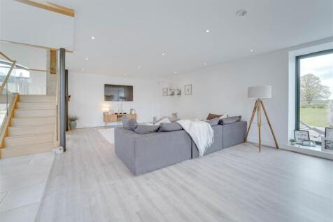 3 Hill Farm View, Newmarket-17.jpg