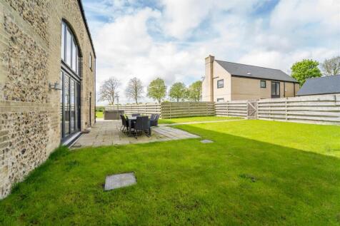 3 Hill Farm View, Newmarket-13.jpg