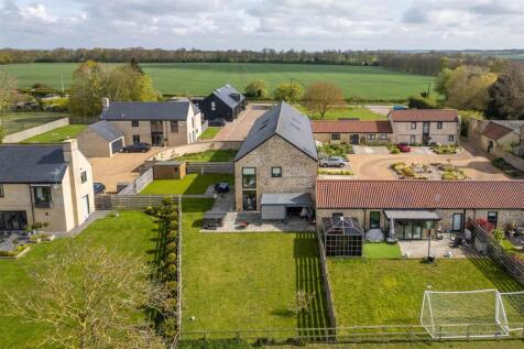 3 Hill Farm View, Newmarket-45.jpg