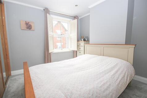 Bed 2 1.jpg
