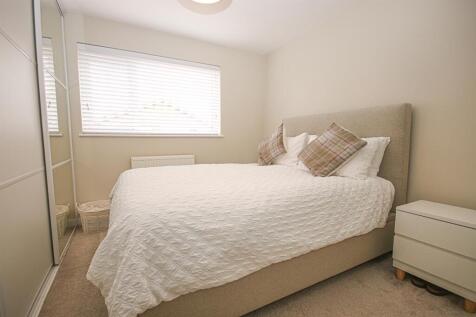 Bed 1 2.jpg