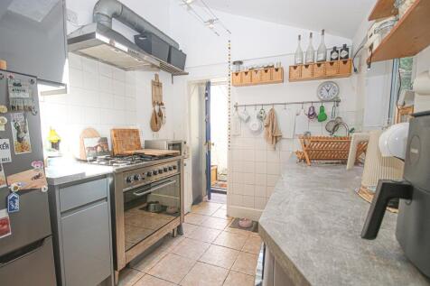 Kitchen.jpg