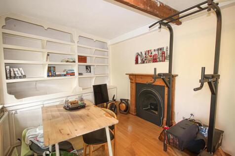 Living room1.jpg