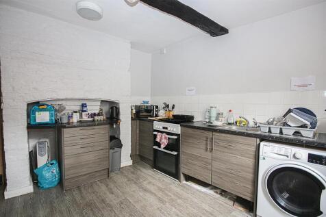 Kitchen2.jpg
