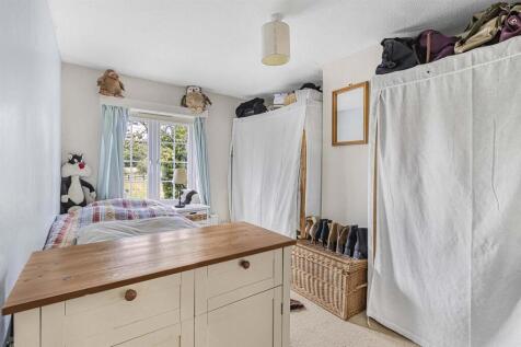 Bedroom 4.jpg