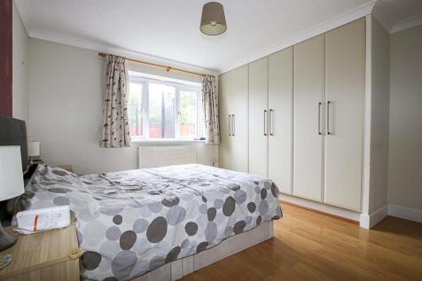 Bedroom 1..jpg