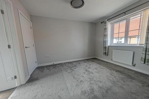 Bed 1 3.jpg
