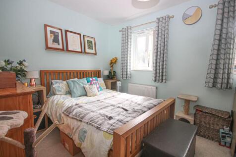 Bed 1 2.jpg