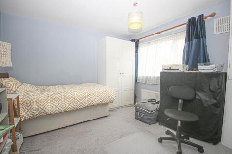 Bed 22.jpg