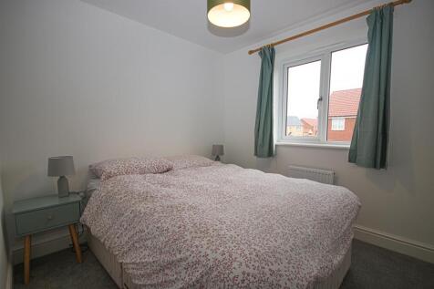 Bed 2.jpg