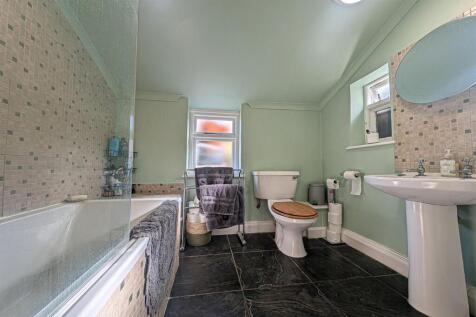 Bath 3.jpg