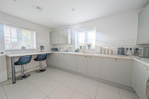 PXL_20251104_152831769.RAW-01 KIT.jpg