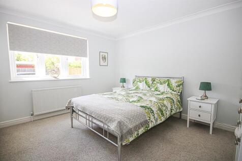 Bed 1 1.jpg