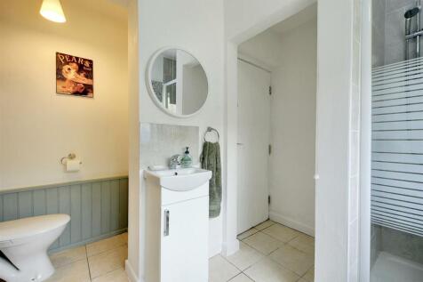 Utility Shower Room_ 2.jpeg
