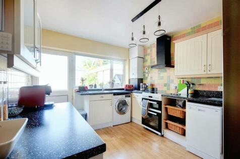 Kitchen_1.jpeg