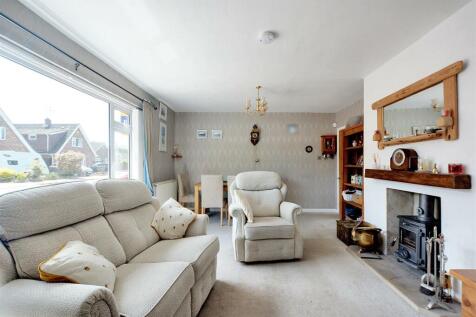 Living Room_2.jpeg