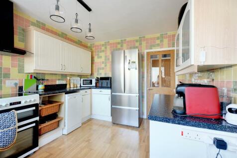 Kitchen_2.jpeg