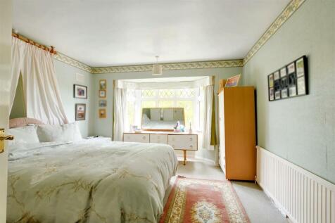 Bedroom 1_1.jpeg