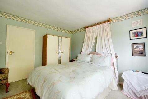 Bedroom 1_2.jpeg