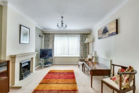 Living Room_1.jpeg