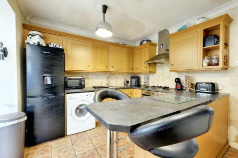 Kitchen_2.jpeg