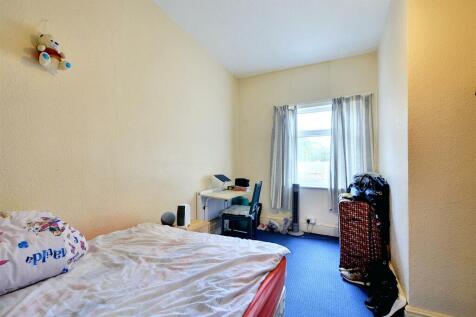 Bedroom_2.jpeg
