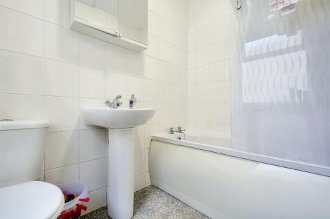 Bathroom_2.jpeg