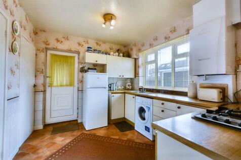 Kitchen_2.jpeg
