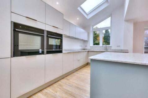 Kitchen_1.jpeg
