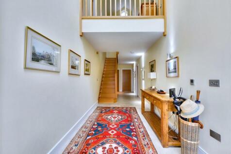 Entrance Hall_1.jpeg