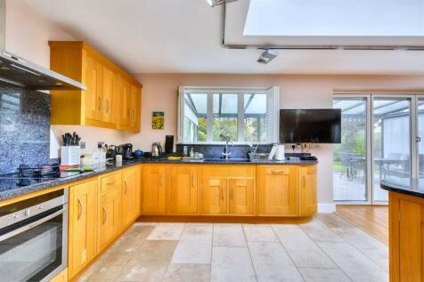 Kitchen_3.jpeg