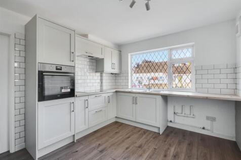 Kitchen_1.jpeg