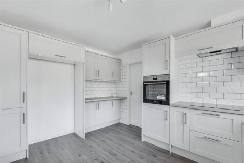 Kitchen_2.jpeg