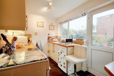 Kitchen_1.jpeg