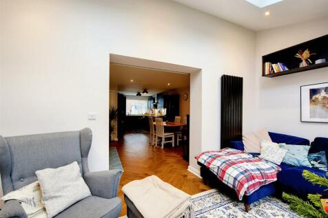 Open Planned Kitchen Living_5.jpeg