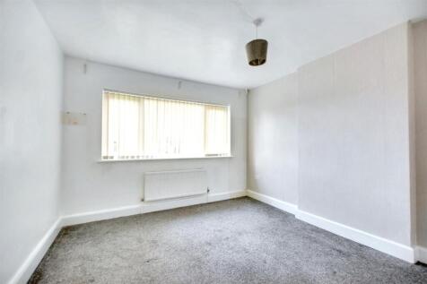 Bedroom 1_1.jpeg