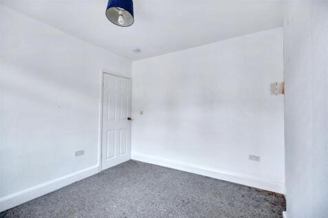 Bedroom 2_1.jpeg