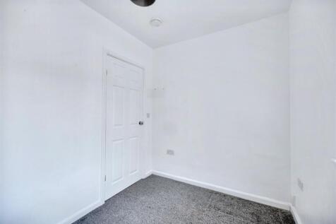 Bedroom 3_2.jpeg
