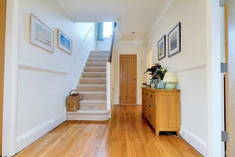 Entrance Hall (2).jpeg