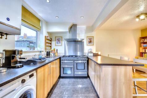 Kitchen_1.jpeg