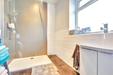 Bathroom_2.jpeg