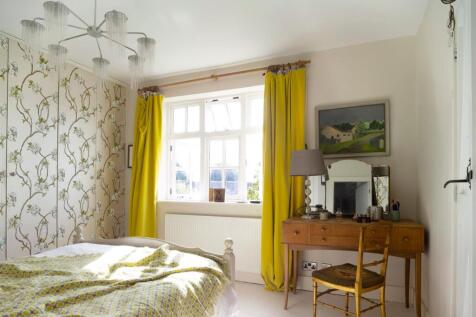 Bedroom 1.jpeg