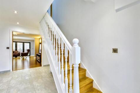 Entrance Hall_2.jpeg