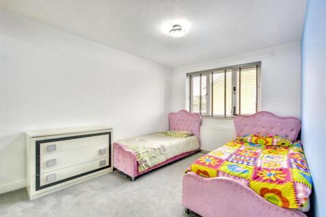 Bedroom 3_1.jpeg