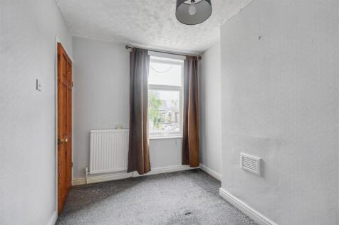 Bedroom 2_2.jpeg