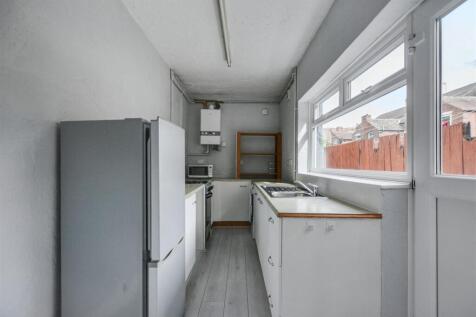 Kitchen_1.jpeg