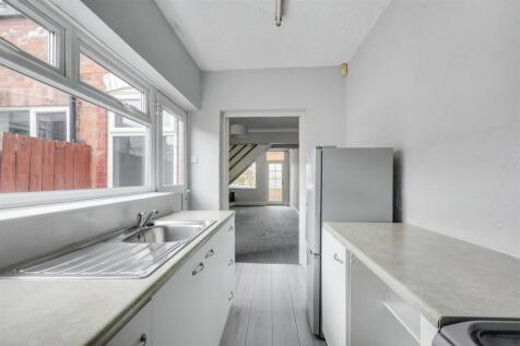 Kitchen_2.jpeg